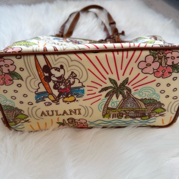 Disney Dooney & Bourke Aulani Exclusive Sketch Tote - Picture 5 of 12